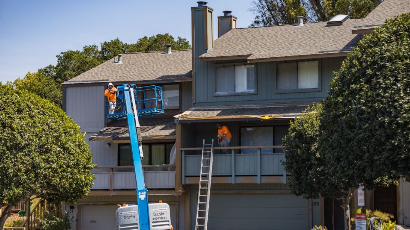 Choosing the Right Colors: A Guide from Exterior Painting Services Virginia